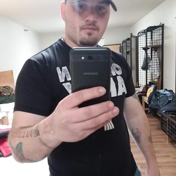 Meet your Posher, Scotty - Picture 1 of 1